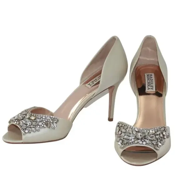 Badgley Mischka Satin and Rhinestone Heels Size 10 - Picture 5 of 11